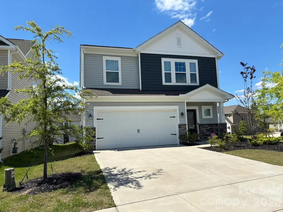 18045 Stark Way, Charlotte, NC 28278 - #2