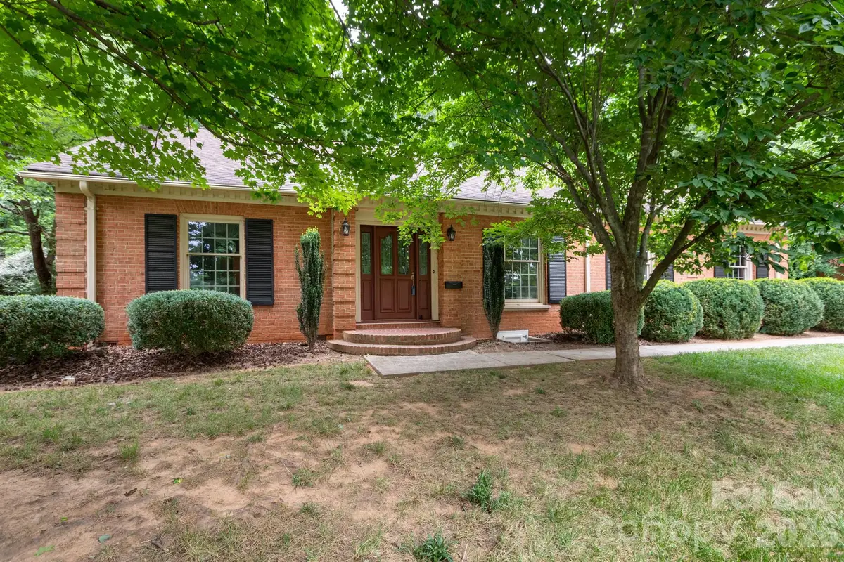 5511 Robinhood Road, Charlotte, NC 28211 - #1
