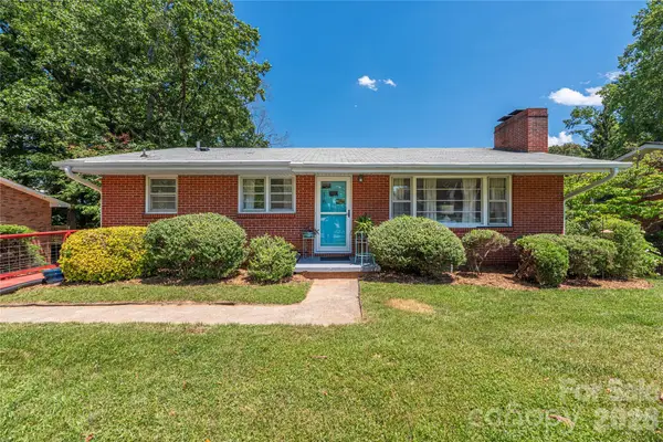 16 Oteen Church Road, Asheville, NC 28805