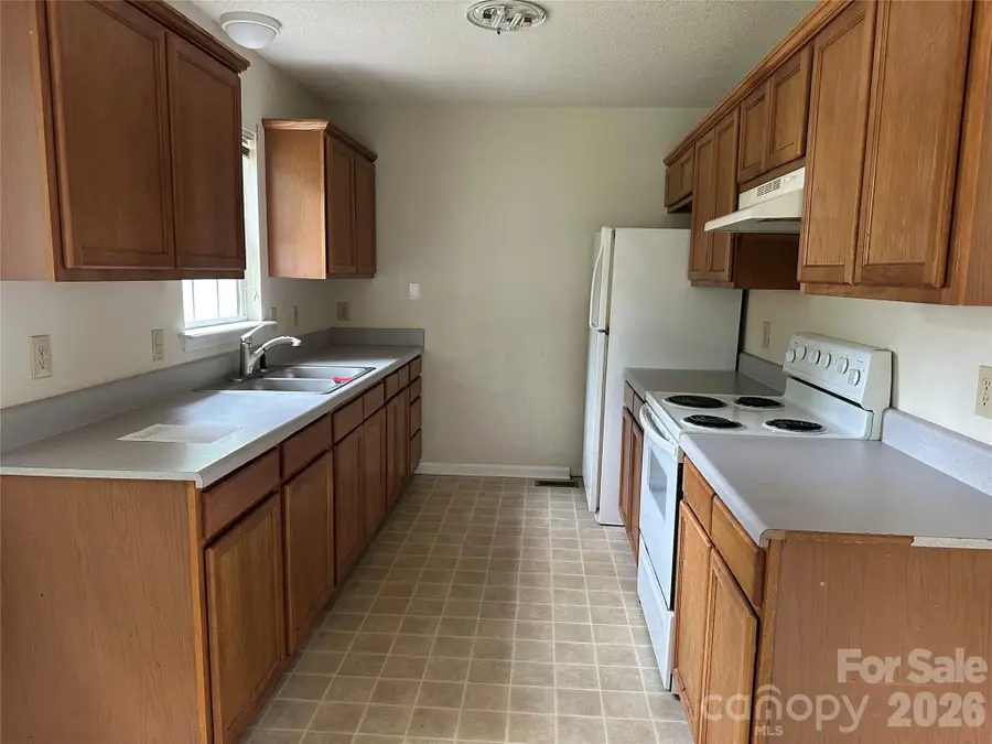 827 E 9th Street, Newton, NC 28658 - #2