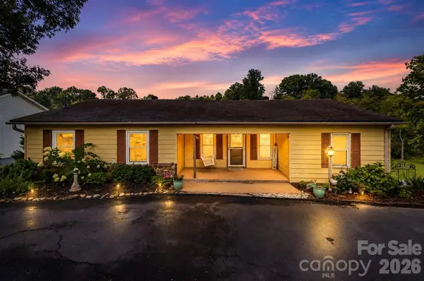 55 Banks Town Road, Weaverville, NC 28787