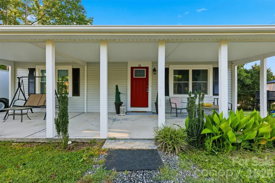 32 W Highland Avenue, Granite Falls, NC 28630 - #3