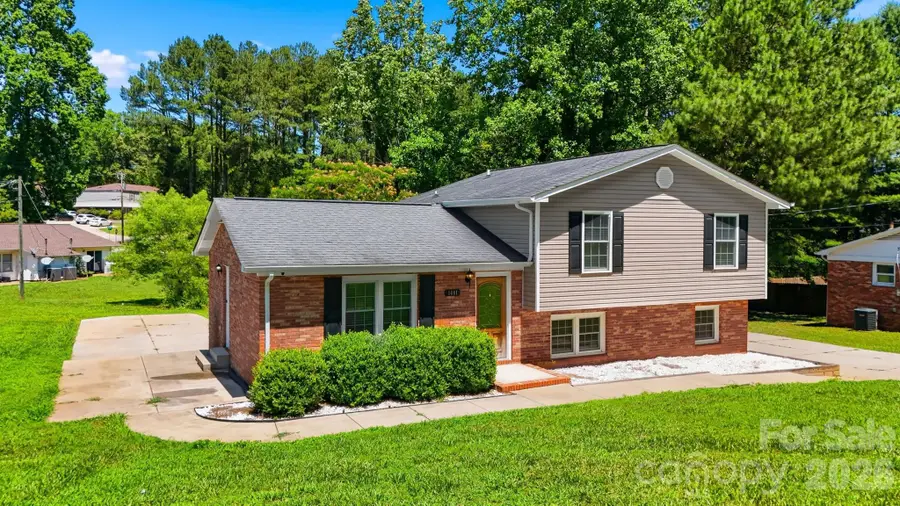 1401 Southwest Boulevard, Newton, NC 28658 - #2