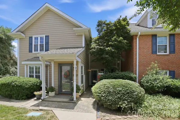 9319 S Vicksburg Park Court, Charlotte, NC 28210