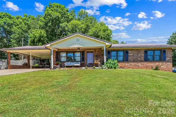 118 Hoover Street Nw, Lenoir, NC 28645