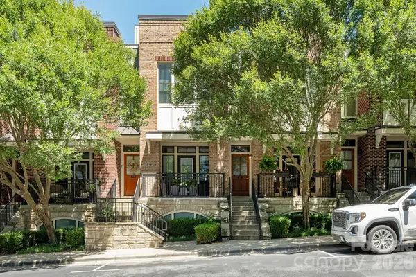69 Stamford Street, Asheville, NC 28803