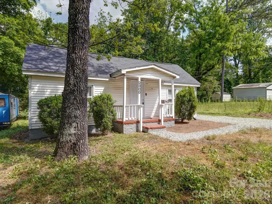 2300 Kennesaw Drive, Charlotte, NC 28216 - #2