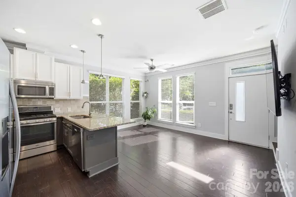 923 Warren Burgess Lane, Charlotte, NC 28205