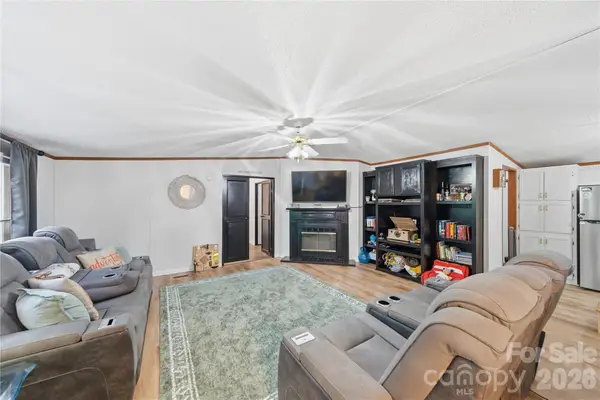 102 Sycamore Drive, Hickory, NC 28601