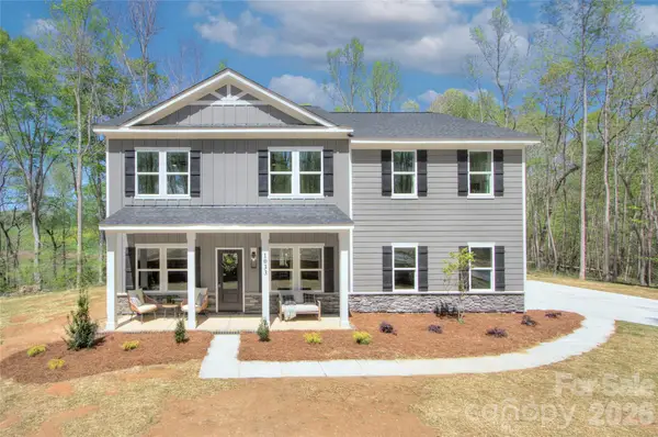 1033 Harrogate Drive, Bessemer City, NC 28016