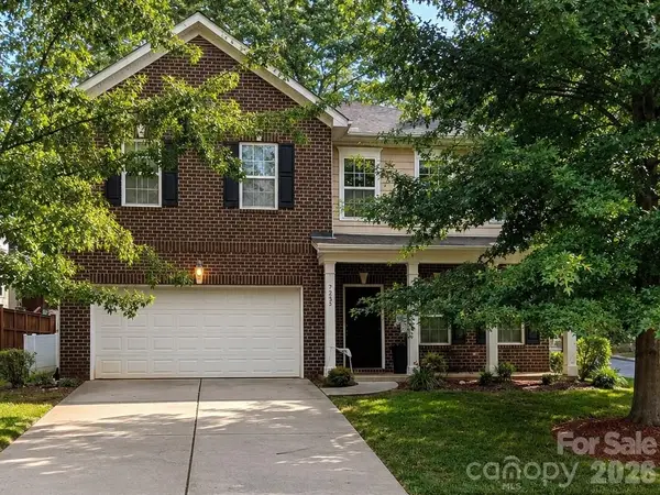 7235 Barefoot Forest Drive, Charlotte, NC 28269