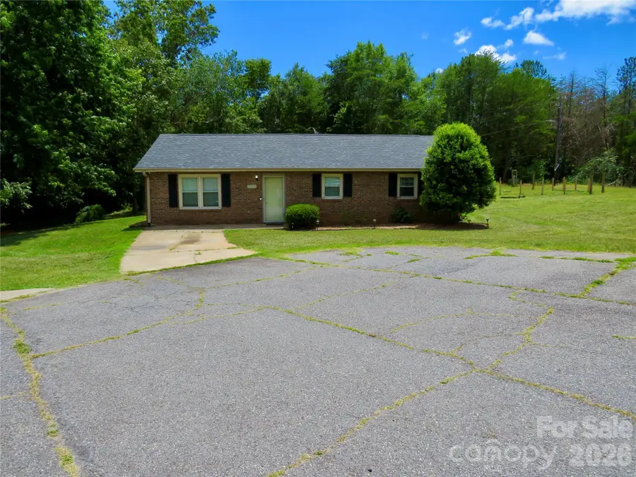 122 Tulip Trail, Ellenboro, NC 28040 - #3