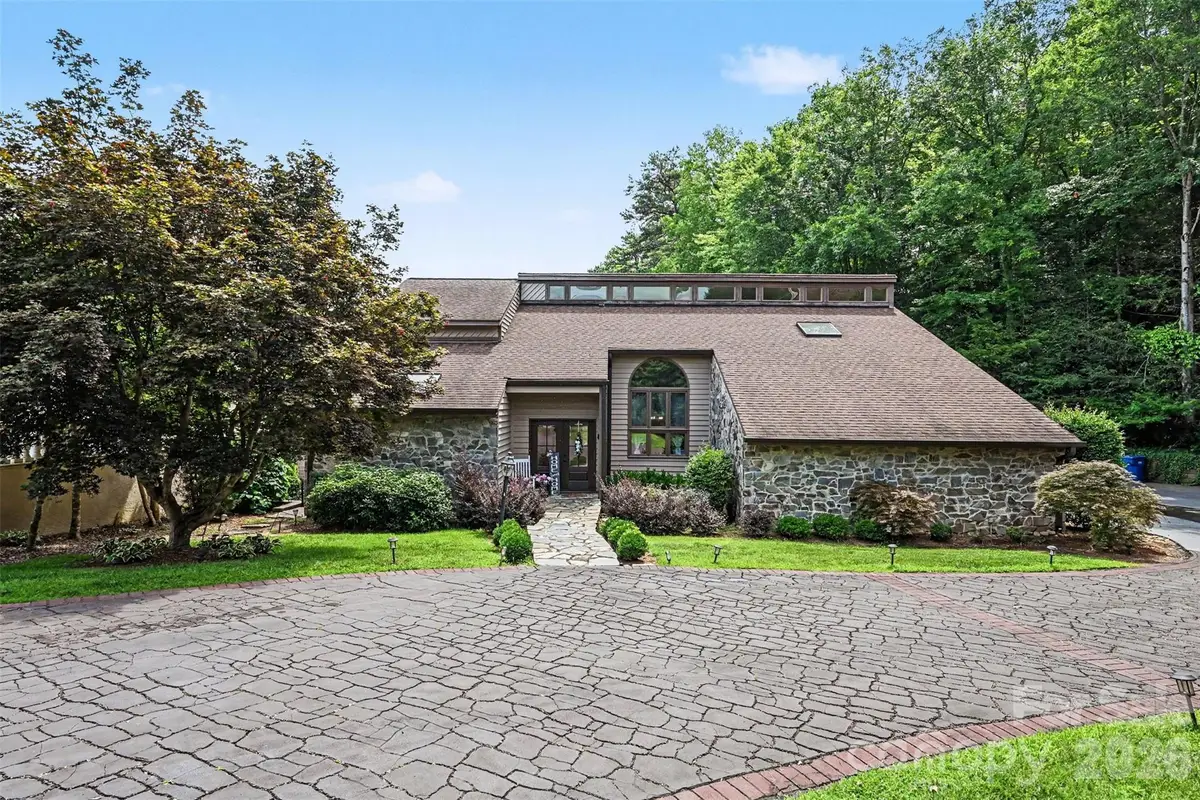 4444 3rd Street Lane Nw, Hickory, NC 28601 - #1