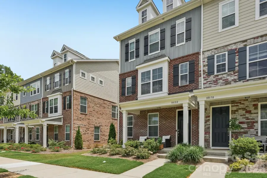 10122 Hemingway Place, Charlotte, NC 28227 - #2