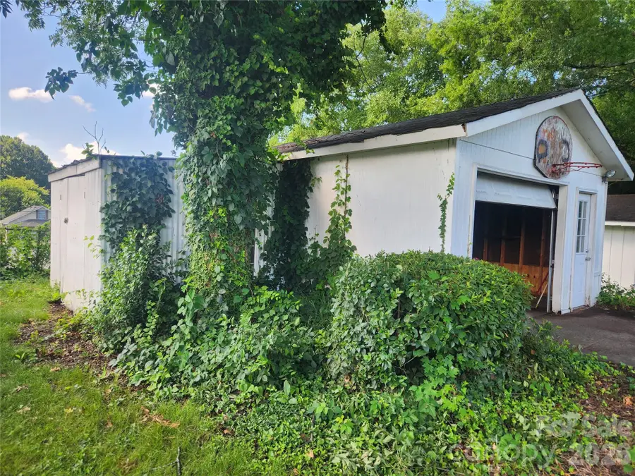 29 Brookwood Avenue Nw, Concord, NC 28025 - #3
