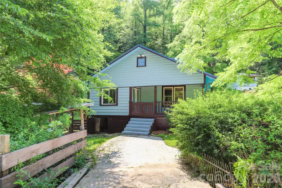 435 Mountain Cove Road, Marshall, NC 28753 - #2