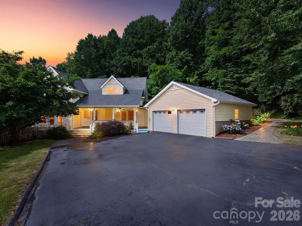 30 Apple Tree Way, Asheville, NC 28805 - #1
