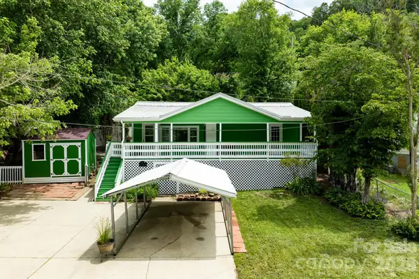389 Rollins Road, Marshall, NC 28753