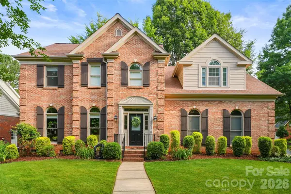 16002 Prestwoods Lane, Huntersville, NC 28078