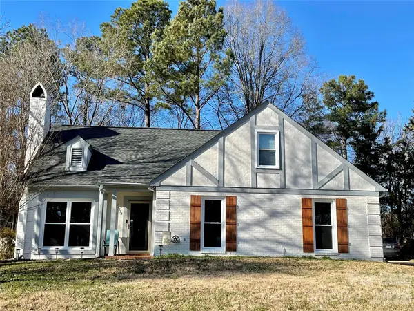 11232 Coachman Circle, Charlotte, NC 28277