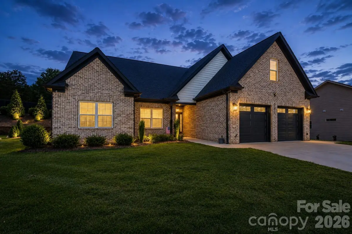 4282 Holly Circle Ne, Conover, NC 28613 - #1