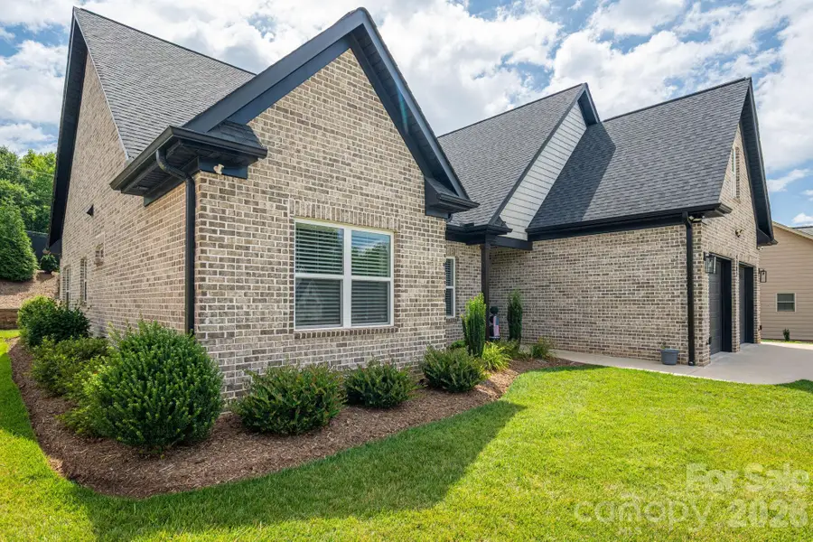 4282 Holly Circle Ne, Conover, NC 28613 - #3