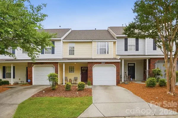 10618 Pointed Leaf Court, Charlotte, NC 28213