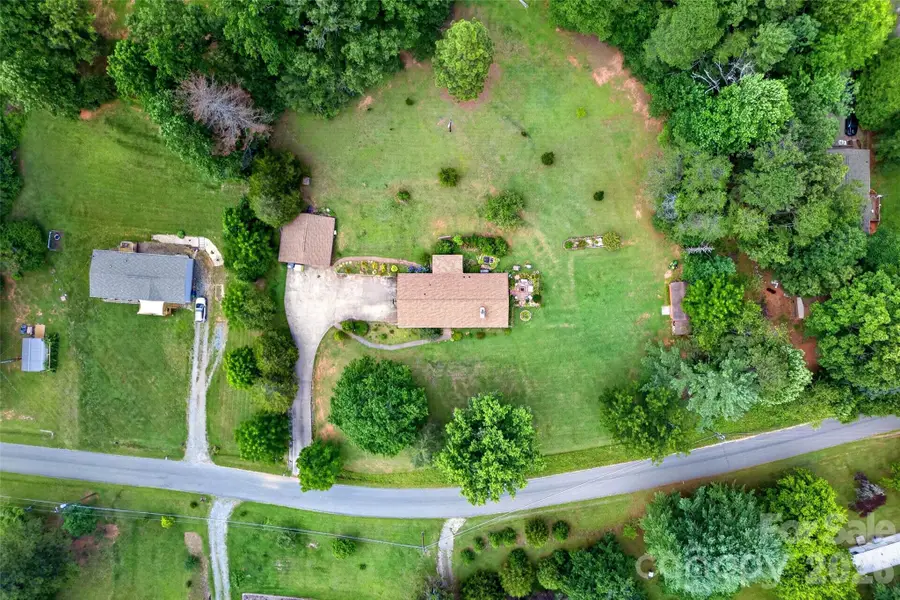 71 Green Vale Drive, Leicester, NC 28748 - #2