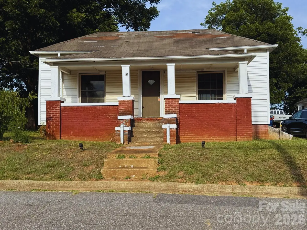 241 S Ervin Avenue, Newton, NC 28658 - #1