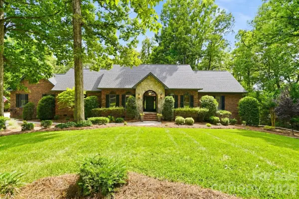 15026 Crooked Branch Lane, Charlotte, NC 28278