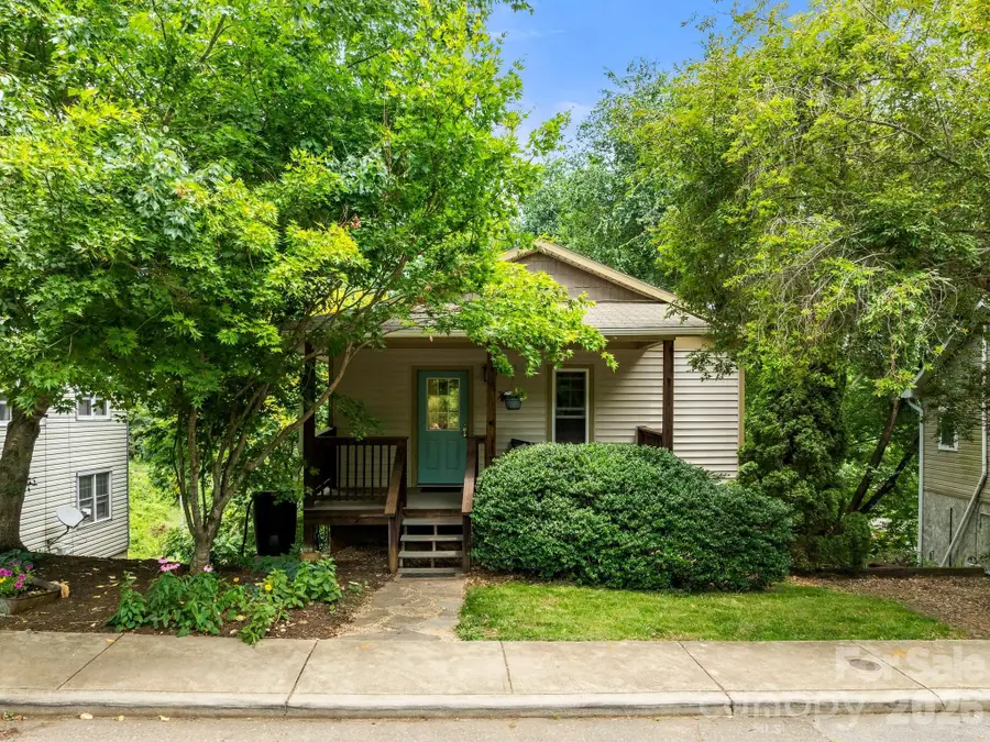 16 Jefferson Drive, Asheville, NC 28801 - #2