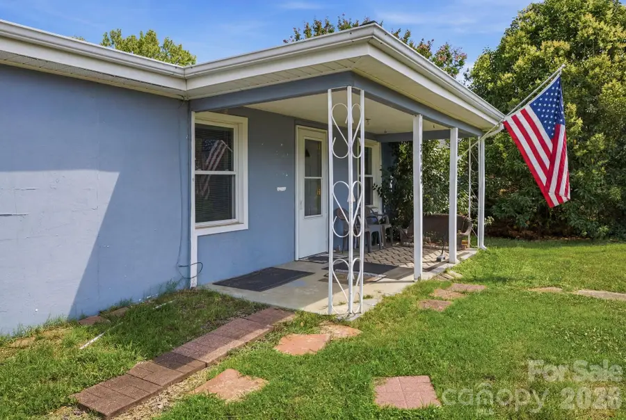 3948 Main Avenue Drive Nw, Hickory, NC 28601 - #2