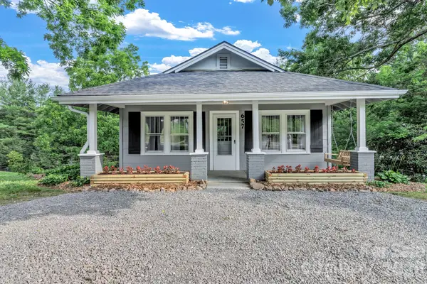 657 Old Fort Road, Fairview, NC 28730