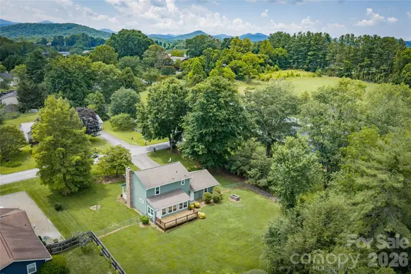 8 Wedgewood Drive, Mills River, NC 28759