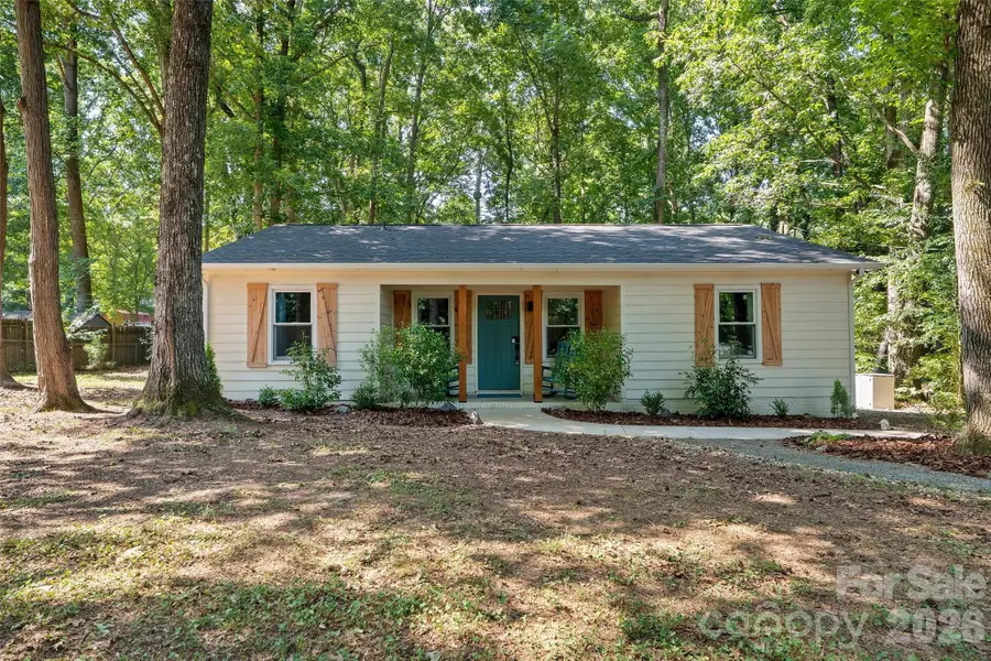 317 Jackson Place, Matthews, NC 28104 - #2