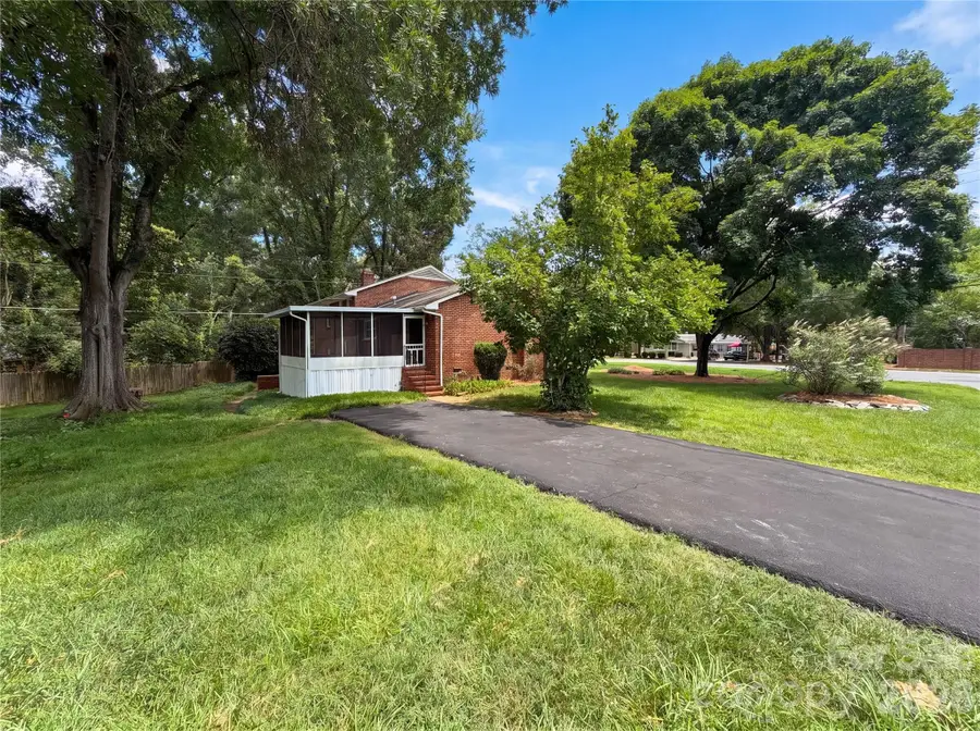 5410 Sharon Road, Charlotte, NC 28210 - #2