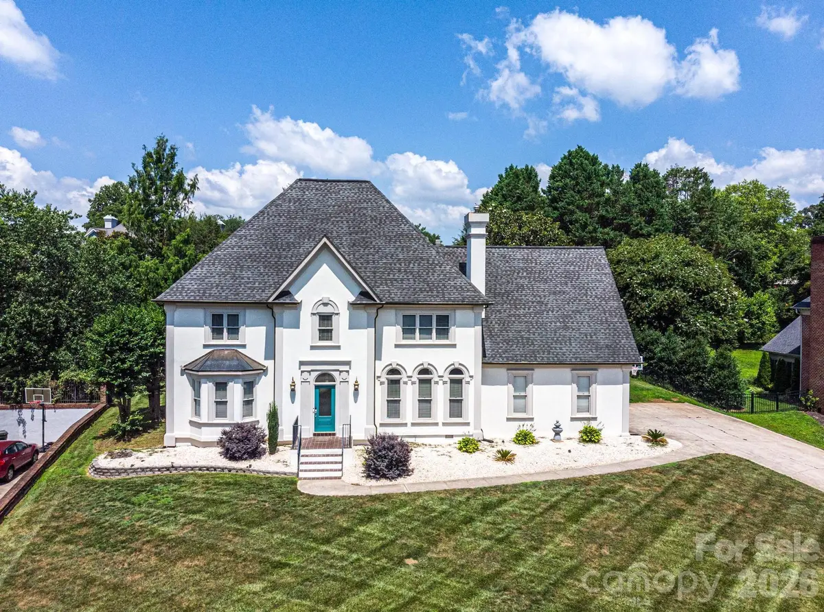 4215 3rd Street Nw, Hickory, NC 28601 - #1