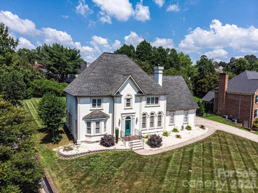4215 3rd Street Nw, Hickory, NC 28601 - #2