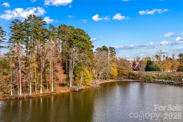 2005 Marina Pointe Road, Salisbury, NC 28146