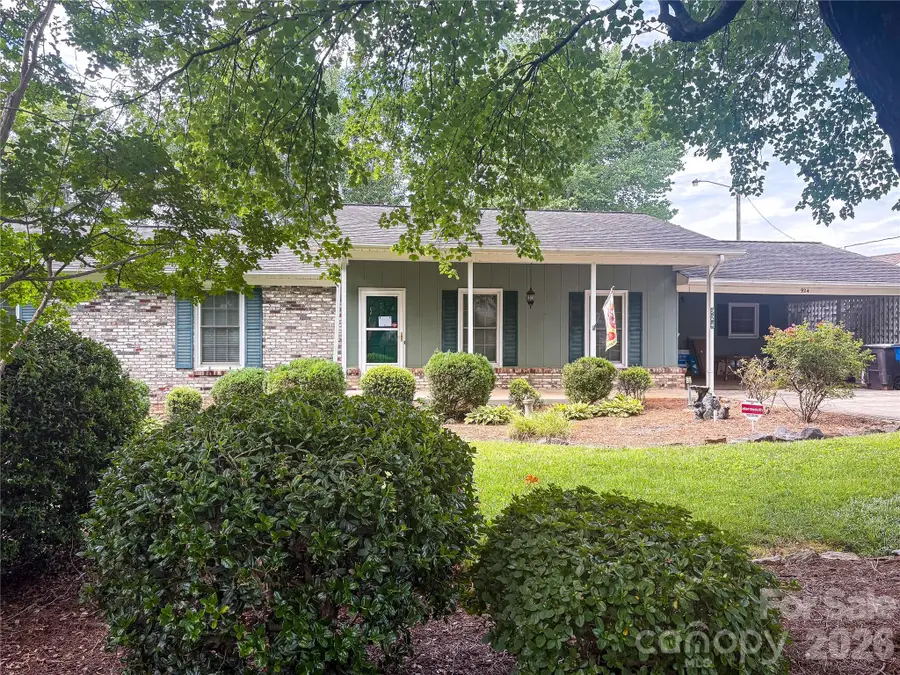 924 Thomas Street, Statesville, NC 28677 - #2