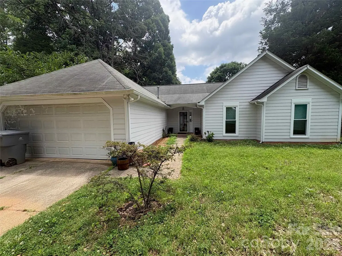 8410 Gidleigh Court, Charlotte, NC 28216 - #1