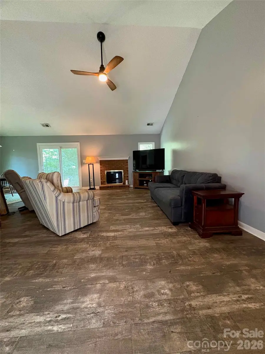 8410 Gidleigh Court, Charlotte, NC 28216 - #2