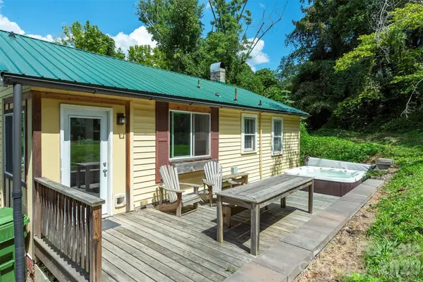 22 Weaver Street, Asheville, NC 28801