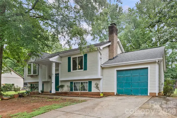 9108 Touchstone Lane, Charlotte, NC 28227