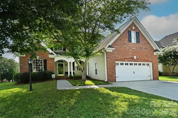2525 Brook Stone Drive, Clemmons, NC 27012