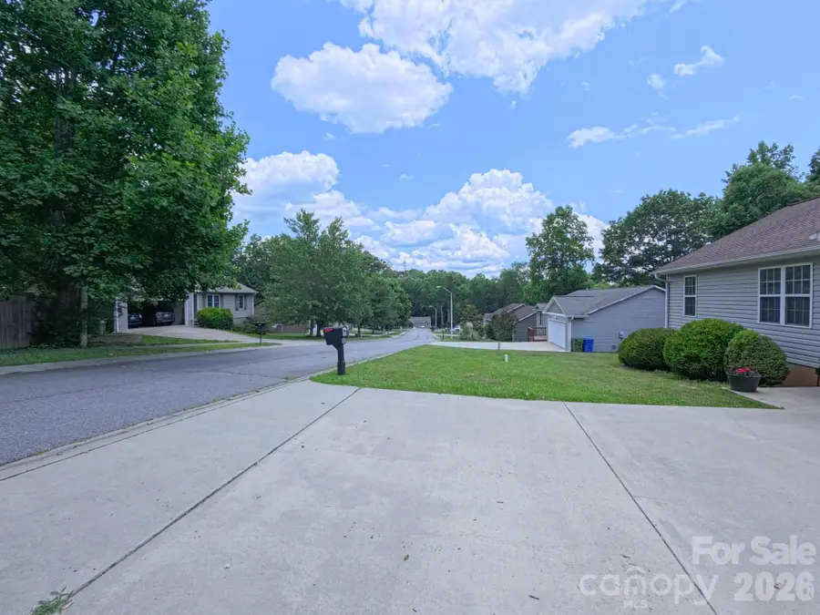 101 Tail Feather Lane, Candler, NC 28715 - #2