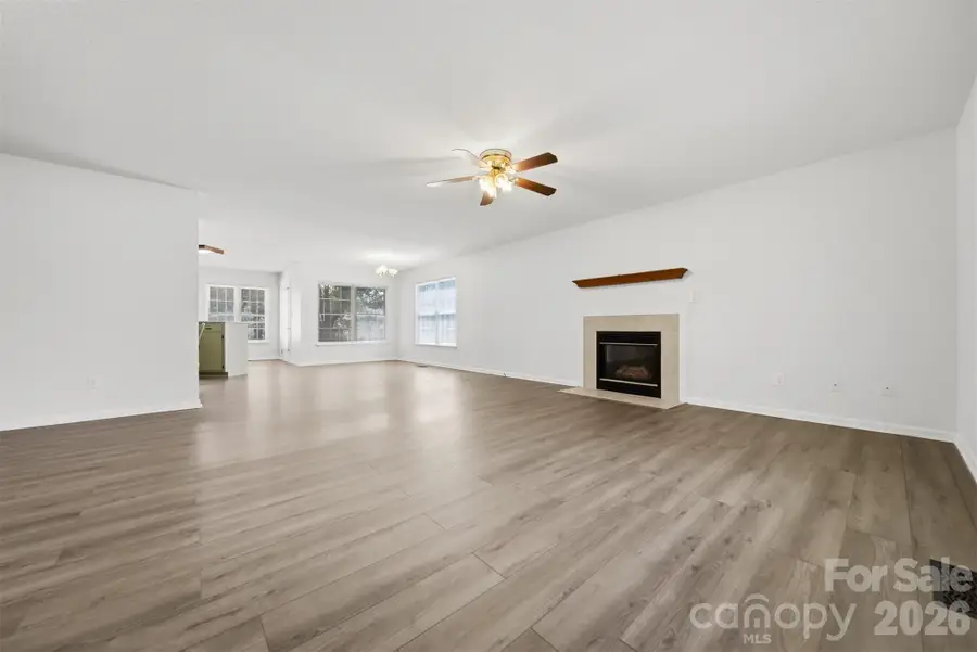 2436 29th Avenue Court Ne, Hickory, NC 28601 - #3