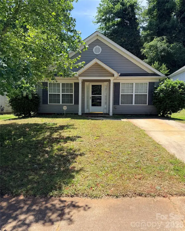 3834 Brookchase Lane, Charlotte, NC 28205