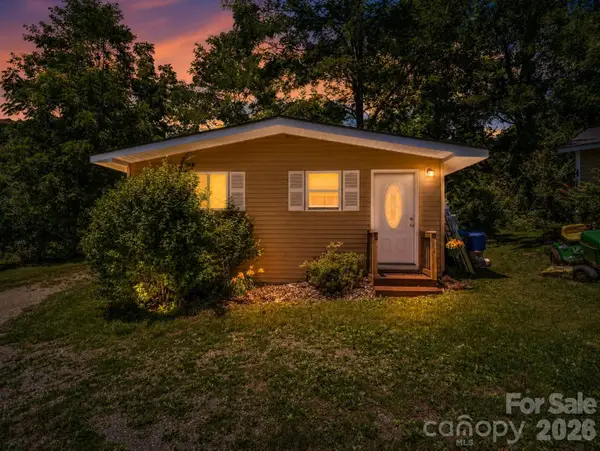11 Charlie Hill Memorial Drive, Fairview, NC 28730