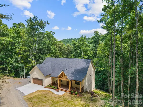 210 Hickory Tree Lane, Hendersonville, NC 28739